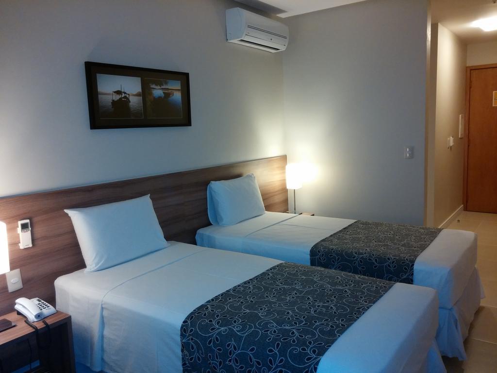Days Inn By Wyndham Linhares Buitenkant foto