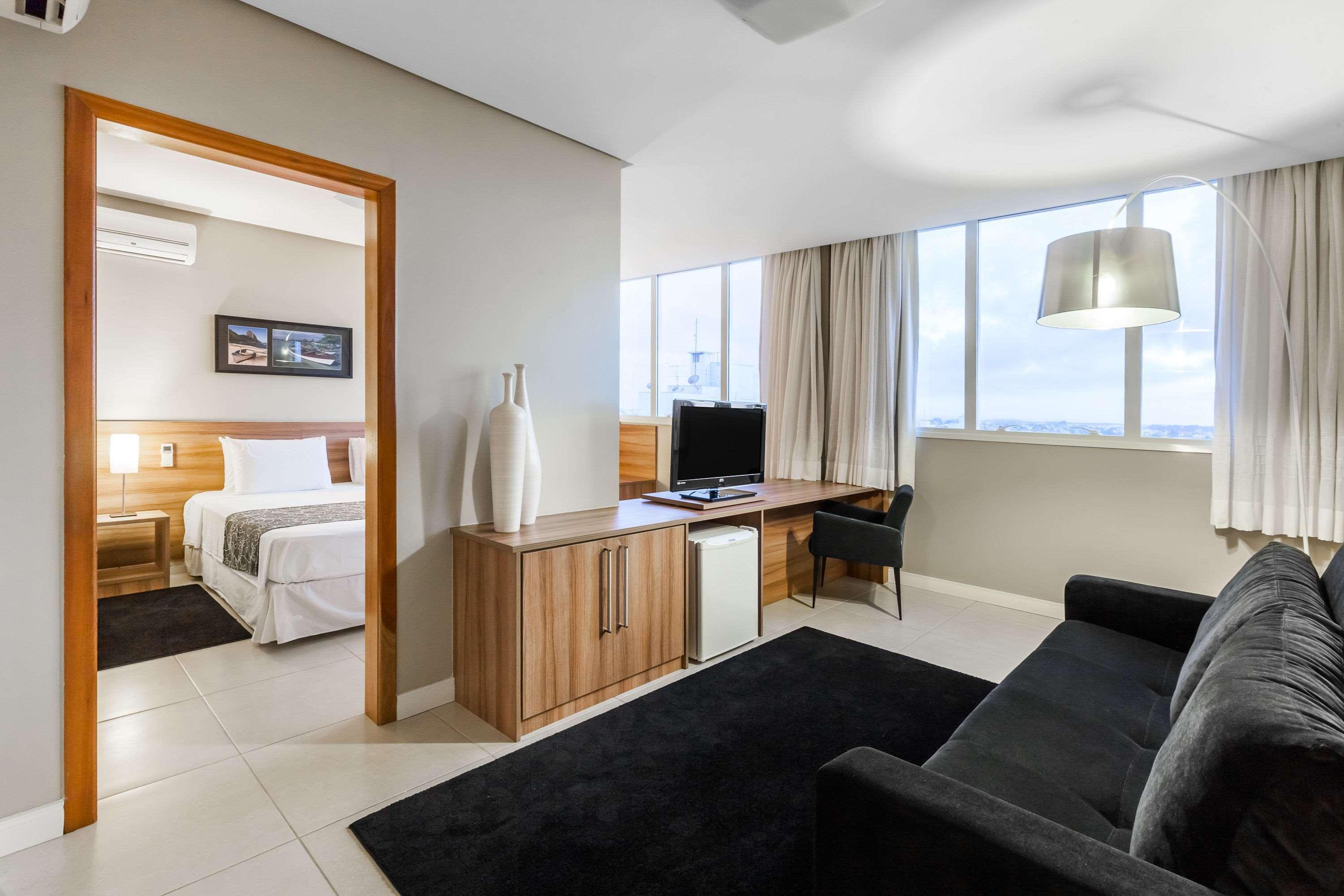 Days Inn By Wyndham Linhares Buitenkant foto