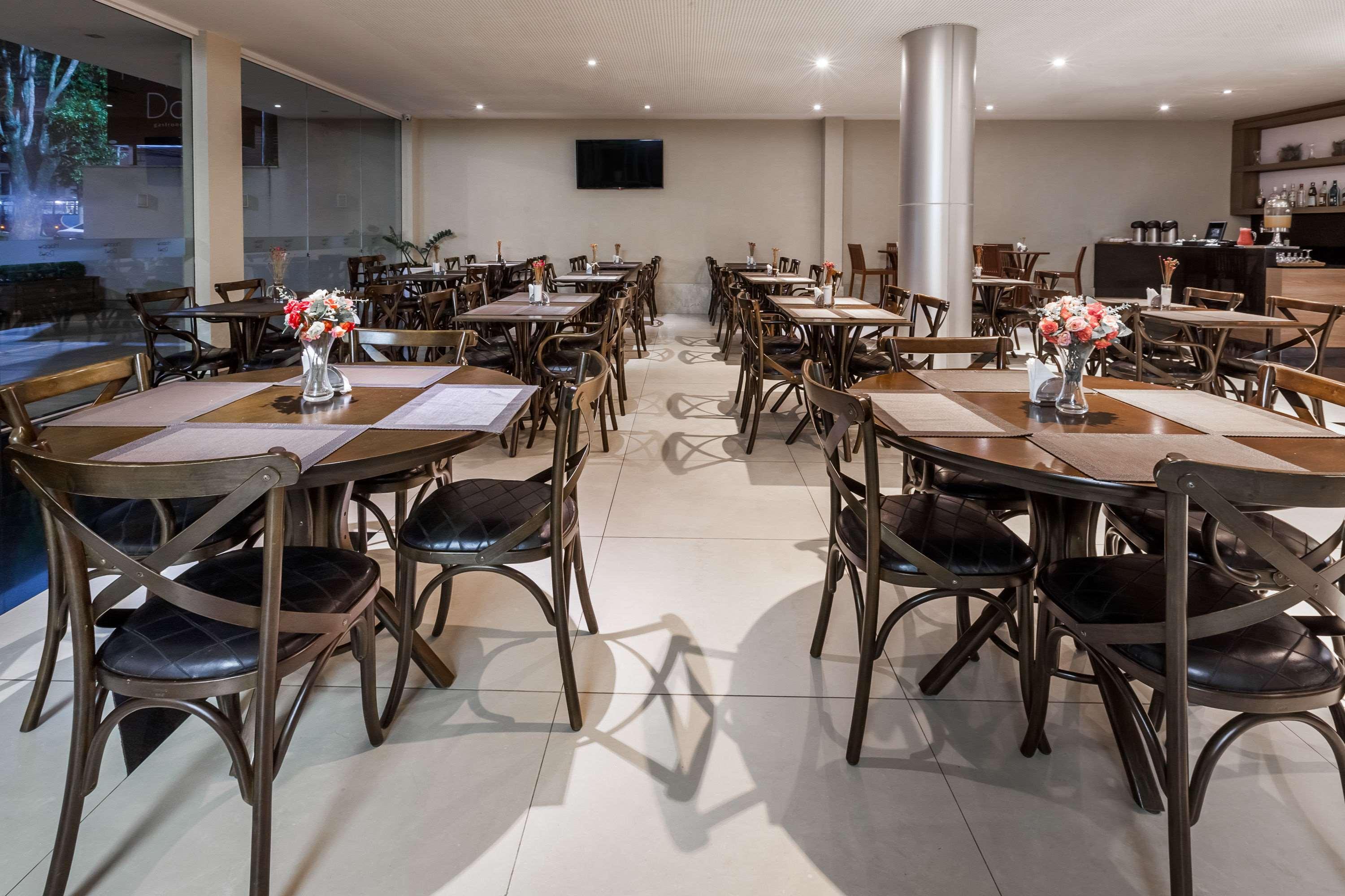 Days Inn By Wyndham Linhares Buitenkant foto