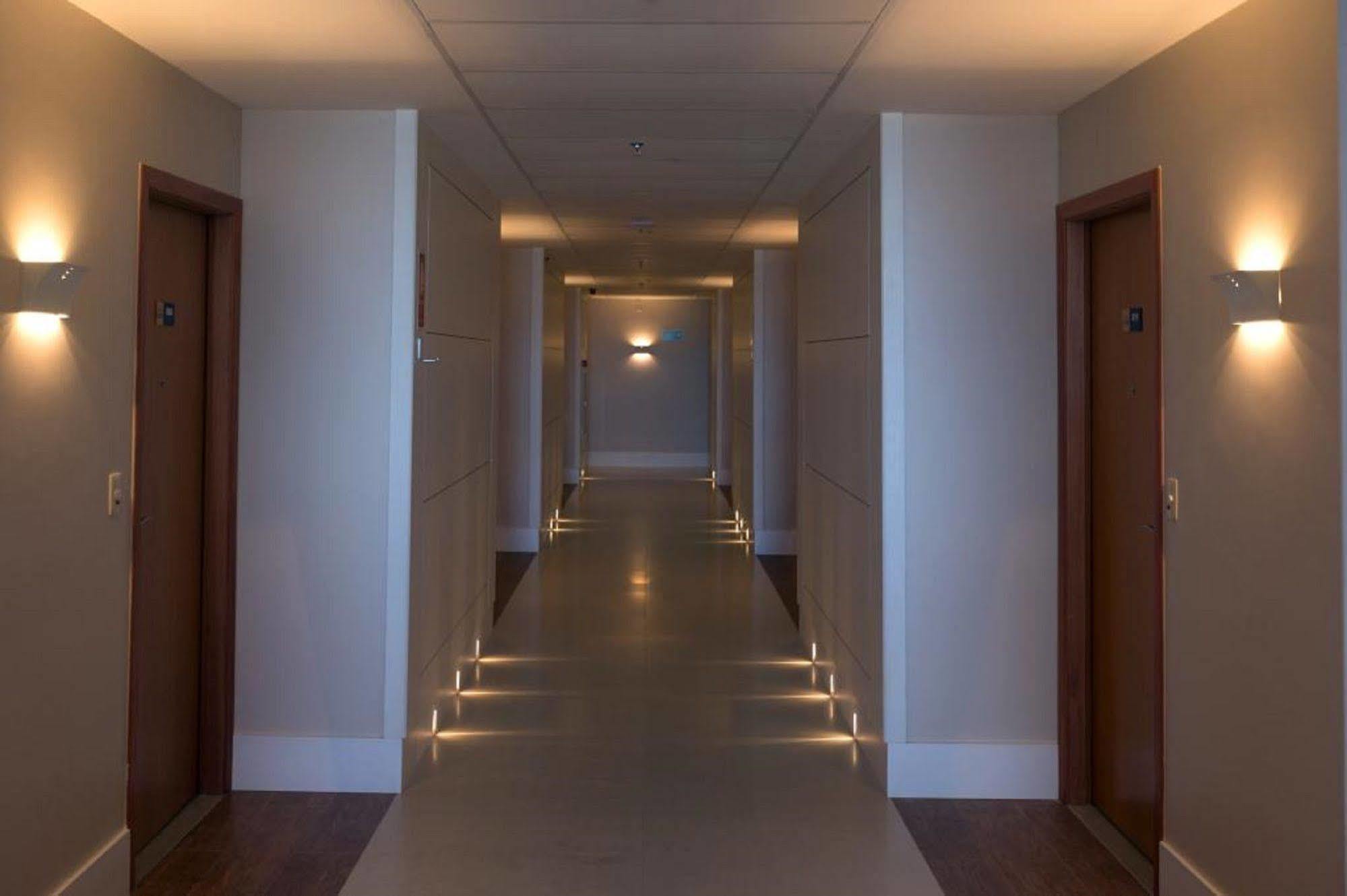 Days Inn By Wyndham Linhares Buitenkant foto